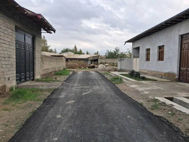 Zudlik bilan, tuman markaziga tutash hududdan yer uchastkasi sotiladi
