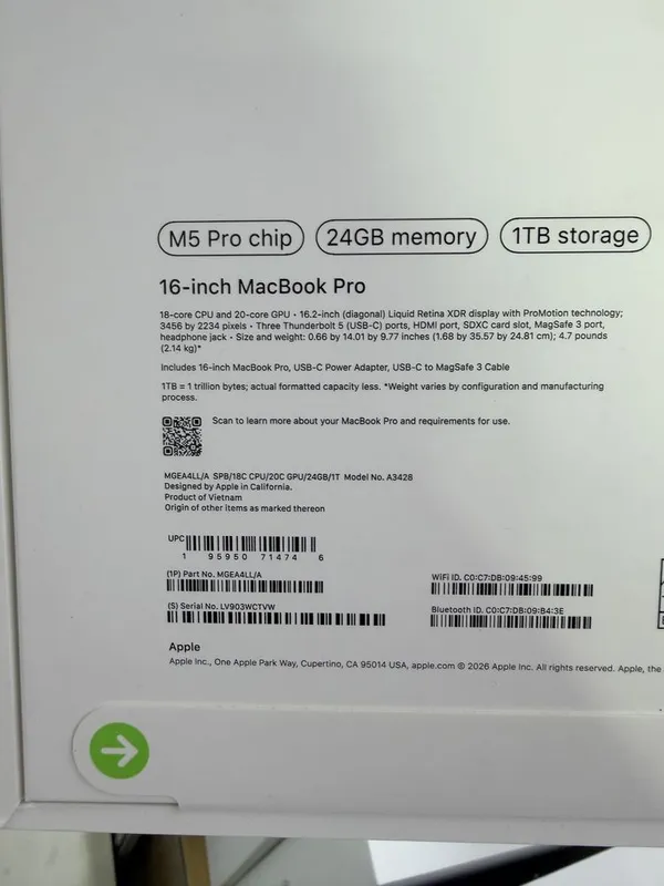 Macbook Pro 16 inch 24/1TB M5 pro