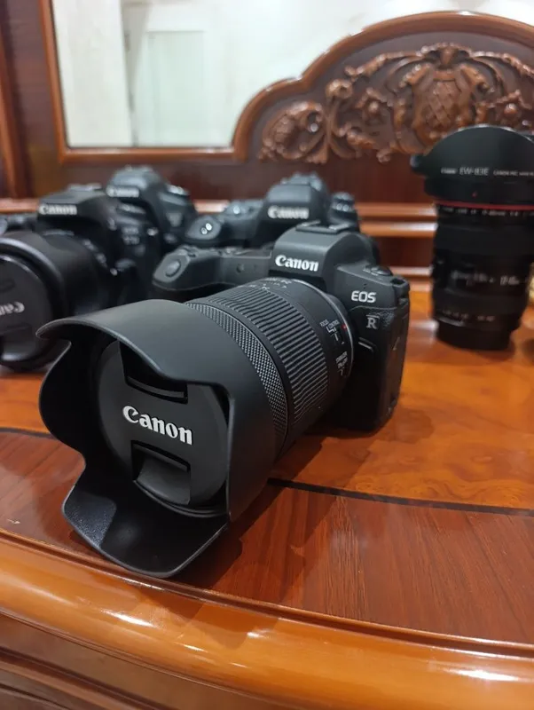 Canon EOS R+Canon lens RF 24-105mm F4-7.1 IS STM 1 Canon EOS R+Canon lens RF 24-105mm F4-7.1 IS STM 1