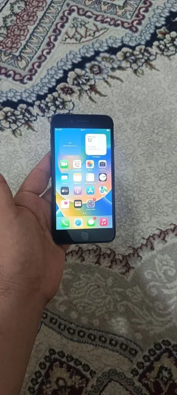 iphone 8+ qora rangda 4 iphone 8+ qora rangda 4