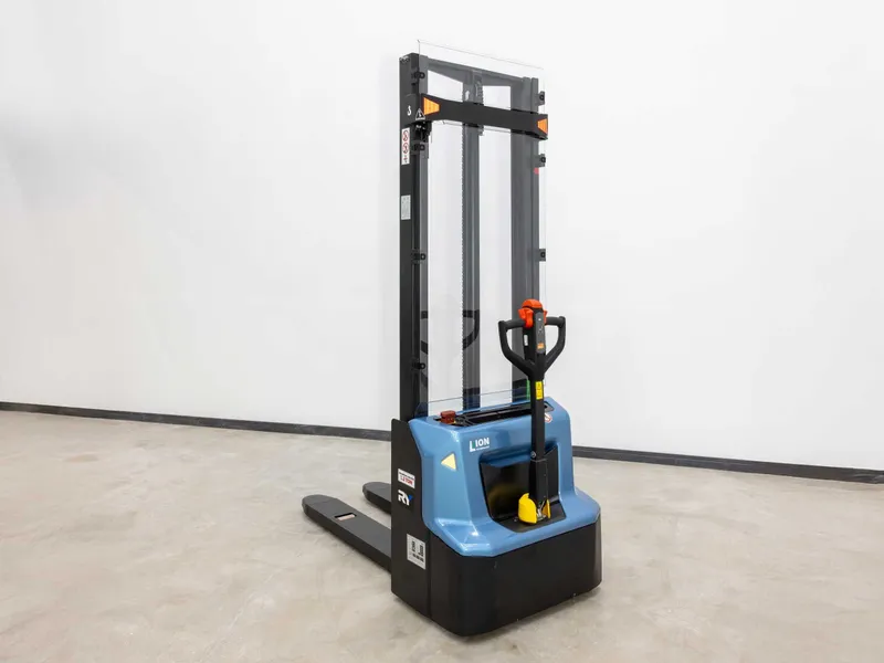 Штабелер электрический Royal Forklift 1 200 кг / штаблер / shtabler — фото 1