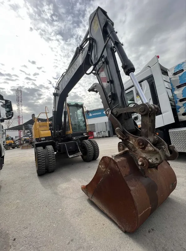 VOLVO EW145B 0,65 kub