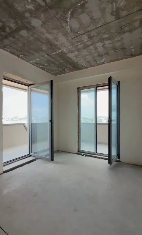 3-комнатная квартира в ЖК Sapphire Terrace, white box, балкон 7