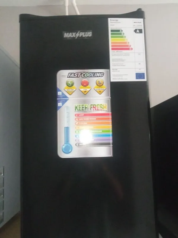 Продается мини холодильник Max Plux 3 Продается мини холодильник Max Plux 3