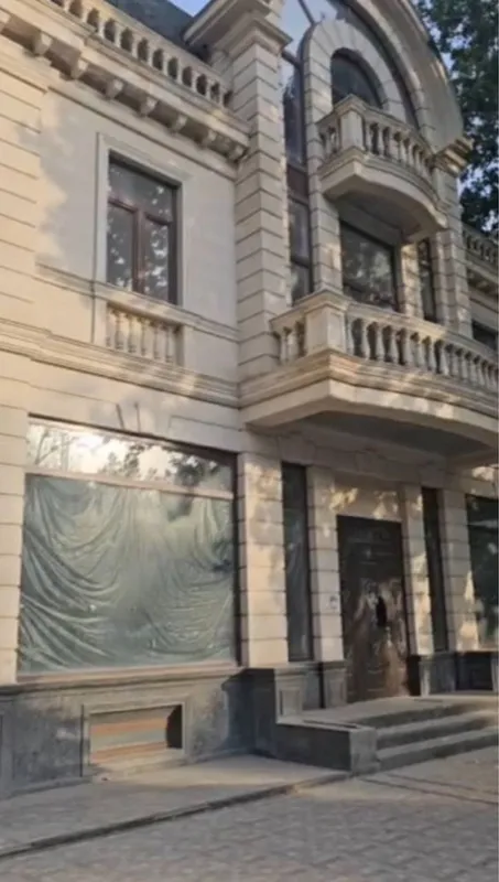 Яккасарай Аския 1350кв.м отдельно стоящие здание 2