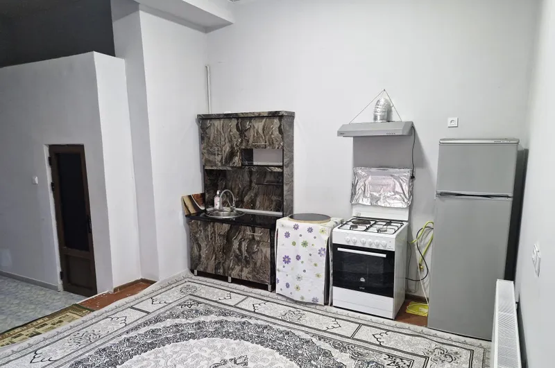 Karvon bozor orqasi.sheriklikga qiz kerak 4 Karvon bozor orqasi.sheriklikga qiz kerak 4