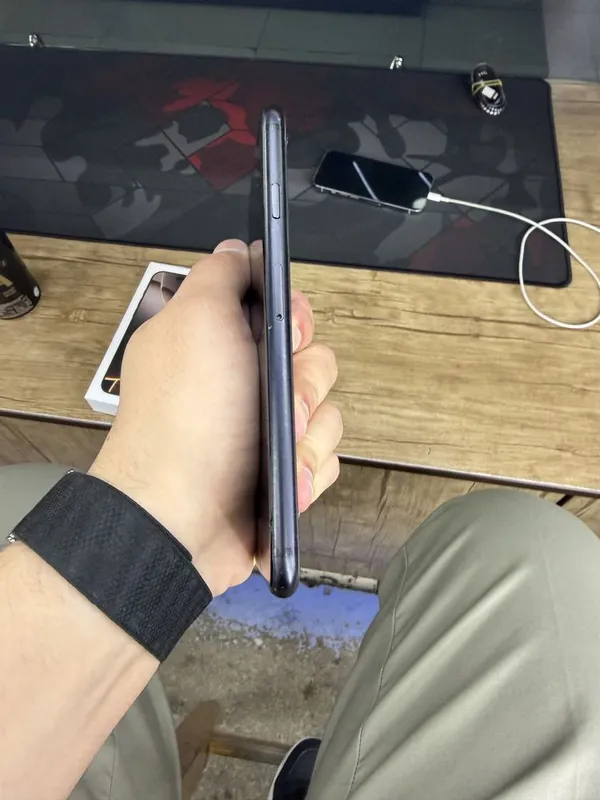 iPhone SE 64gb 2020 — фото 3