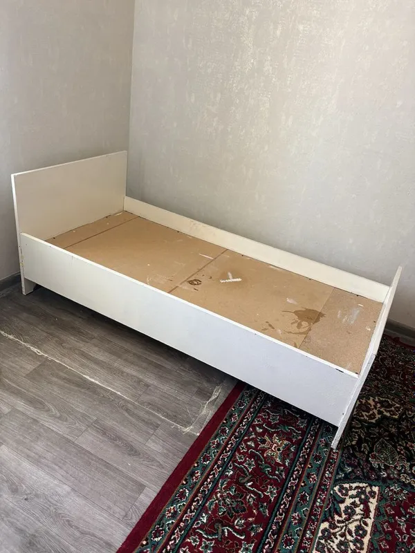 Тумбочки, шкафы, кровать 5 Тумбочки, шкафы, кровать 5