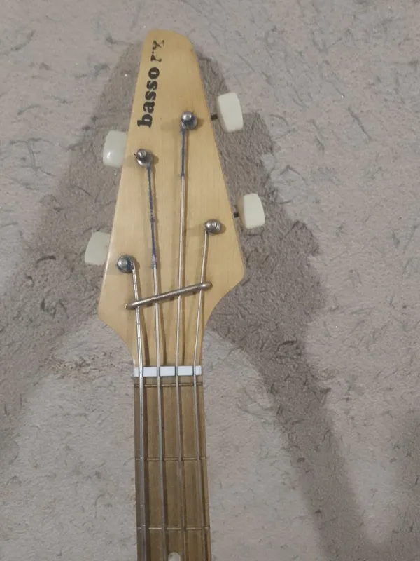 bass gittara sotiladi holati yaxshi ishlaydi — фото 3