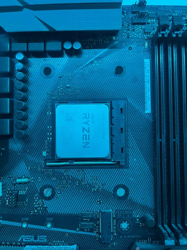 Asus ROG Strix B350-F Gaming va Ryzen 9 3950X 3