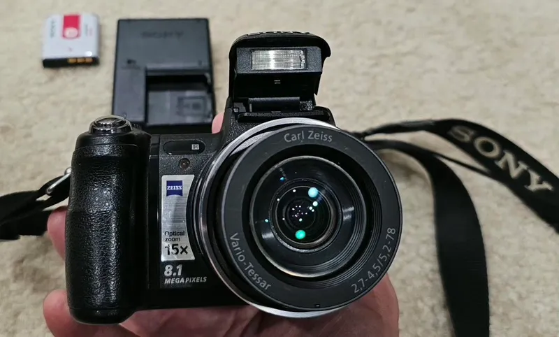 modeli DSC-H9