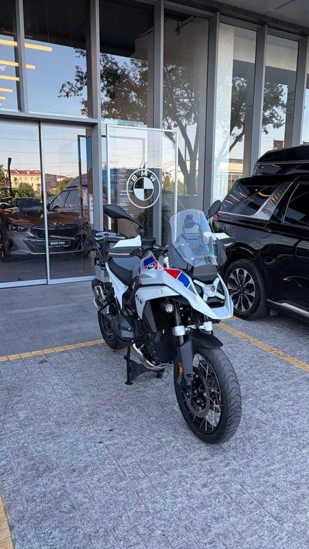 BMW R1300GS GS Trophy 2026 1