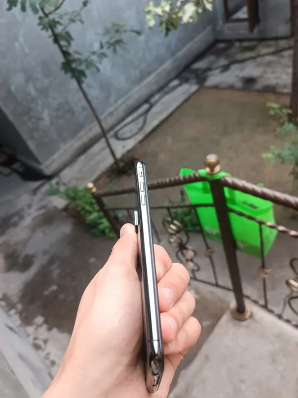 iPhone Xs Max 64Gb 100% batare 7 iPhone Xs Max 64Gb 100% batare 7