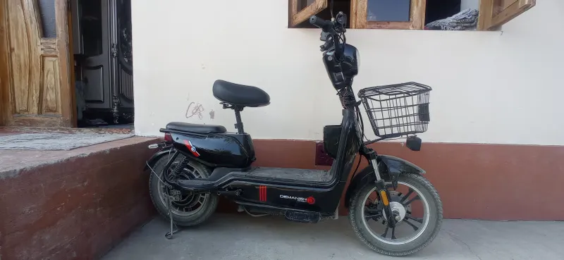 skuter sotiladi holati ideal 1 skuter sotiladi holati ideal 1