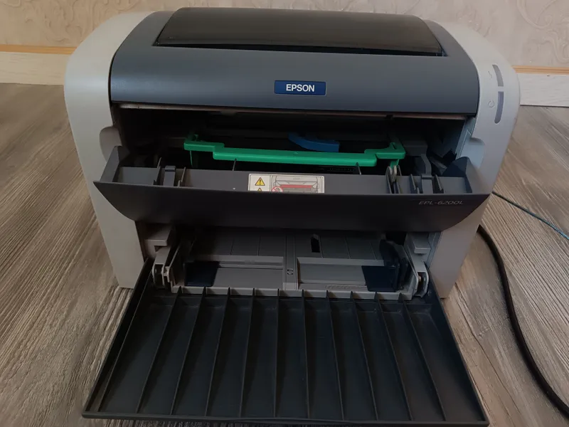 Продаю надёжный лазерный принтер Epson EPL-6200L — фото 1