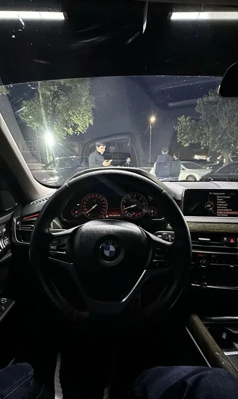 BMW X5 xDrive 35i 8 BMW X5 xDrive 35i 8