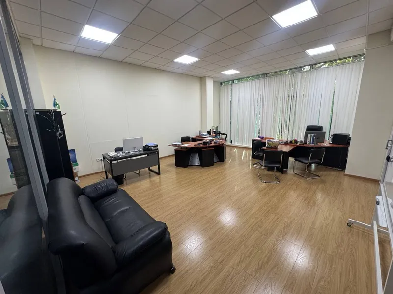 Чиланзар 23 квартал Аренда1800м² — фото 2 Чиланзар 23 квартал Аренда1800м² — фото 2