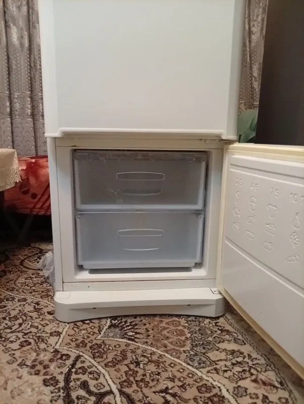 Продам Холодильник INDESIT — фото 3
