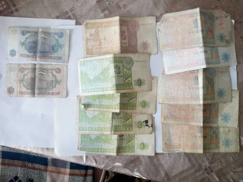 Продаю купюры разных стран 4