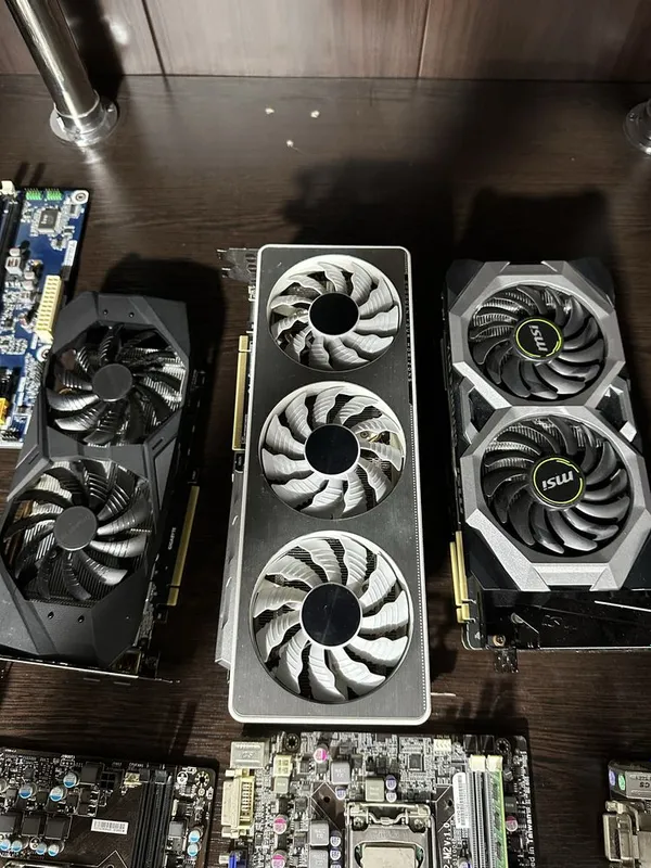Videokartalar RTXlar mavjud 8