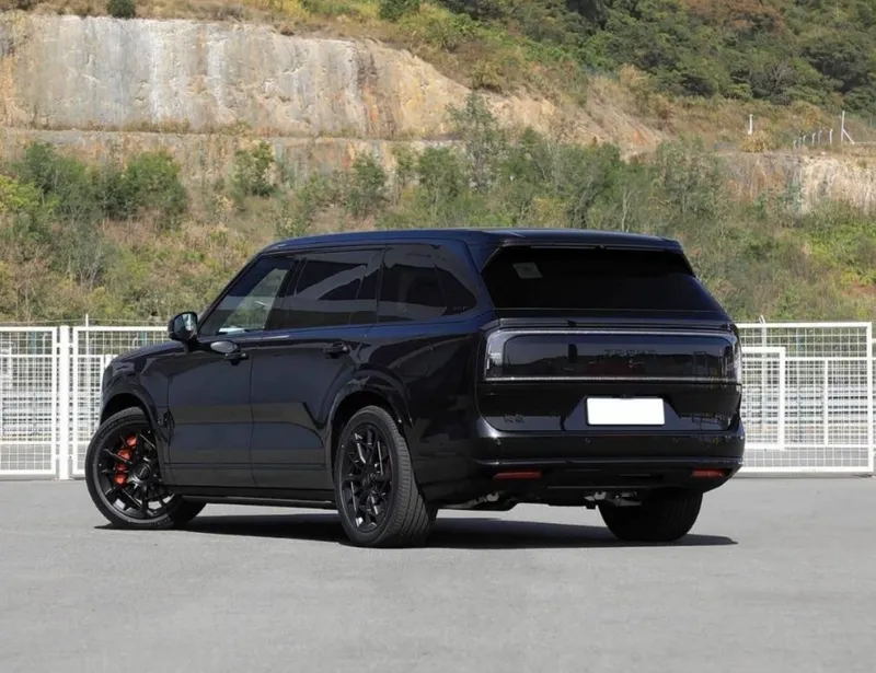 Zeekr 9X Hyper Full Black Edition белый салон. Под ключ цена 139.000 1