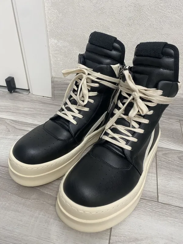 Qalin taglikdagi Rick owens krossovkalari. O‘lchami 40-41 2 Qalin taglikdagi Rick owens krossovkalari. O‘lchami 40-41 2