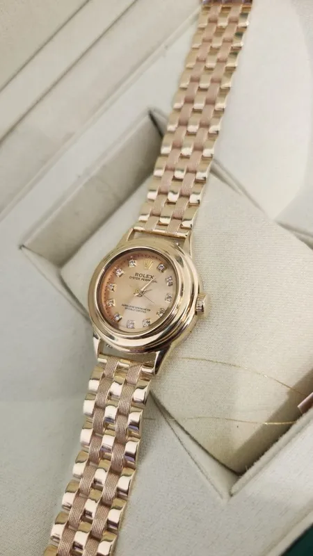 Женские золотые часы Rolex — фото 1