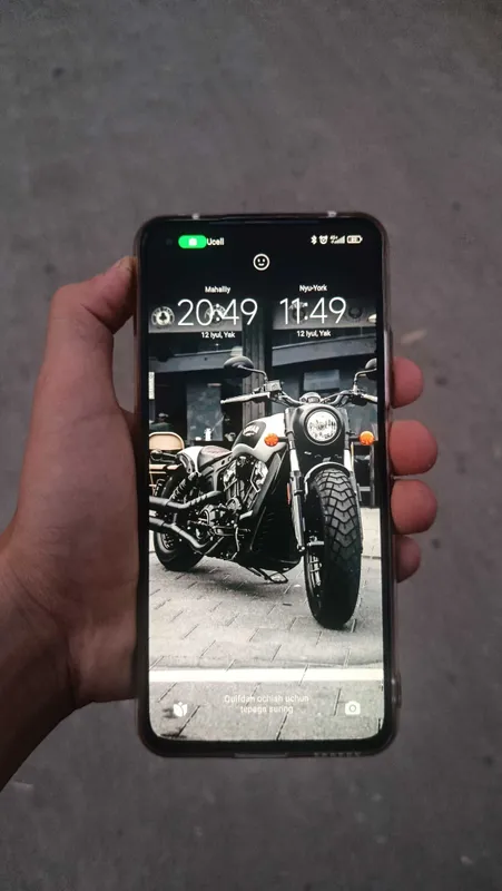 Telefon sotiladi... 2