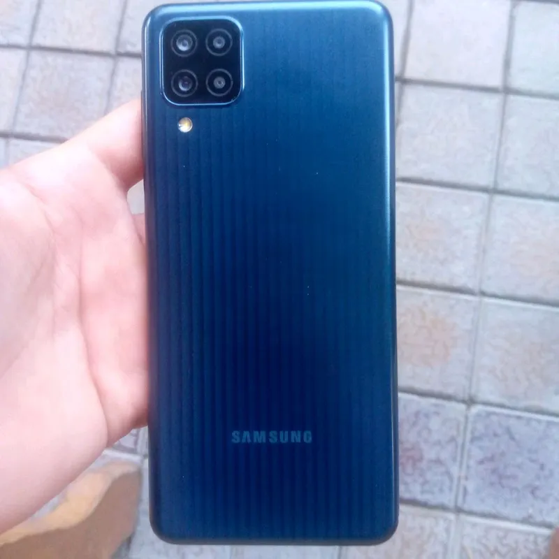 Samsung m12 — фото 1