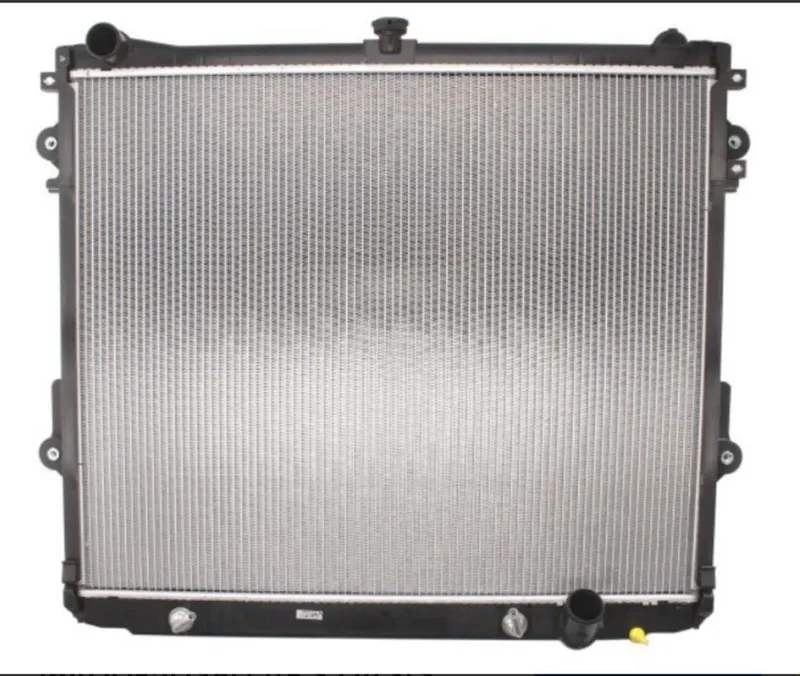 Lexus LX570 Radiator Vadinoy 8 silindir — фото 1