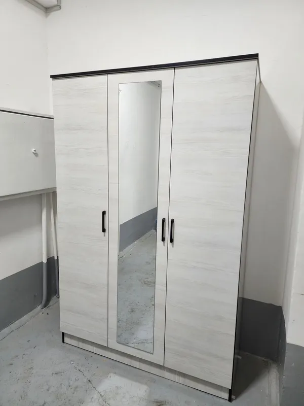 Loft stellaj / Kitob javoni va polkalari 3 Loft stellaj / Kitob javoni va polkalari 3