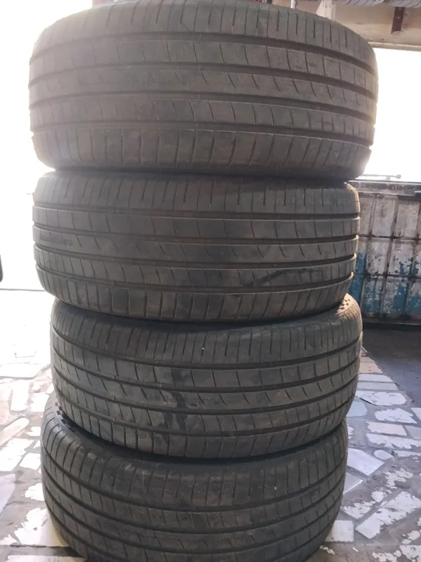 Dongfeng008 родные баллоны, новые, из салона 4 Dongfeng008 родные баллоны, новые, из салона 4