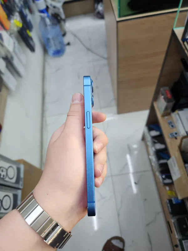 IP 13 BLUE 128GB 7 IP 13 BLUE 128GB 7