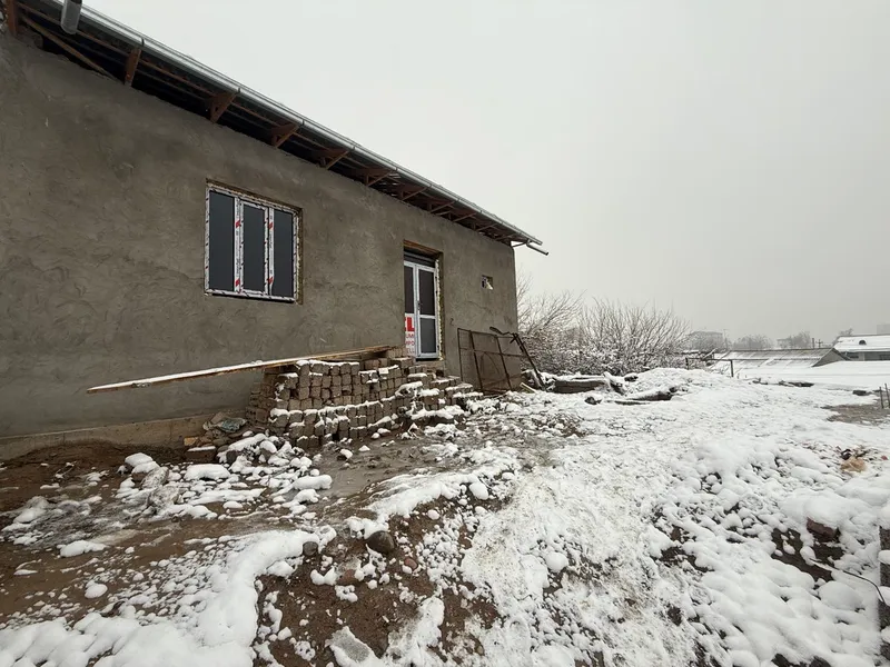 Тўй тепа Центр Райгаз кўчада янги курилган уй соти