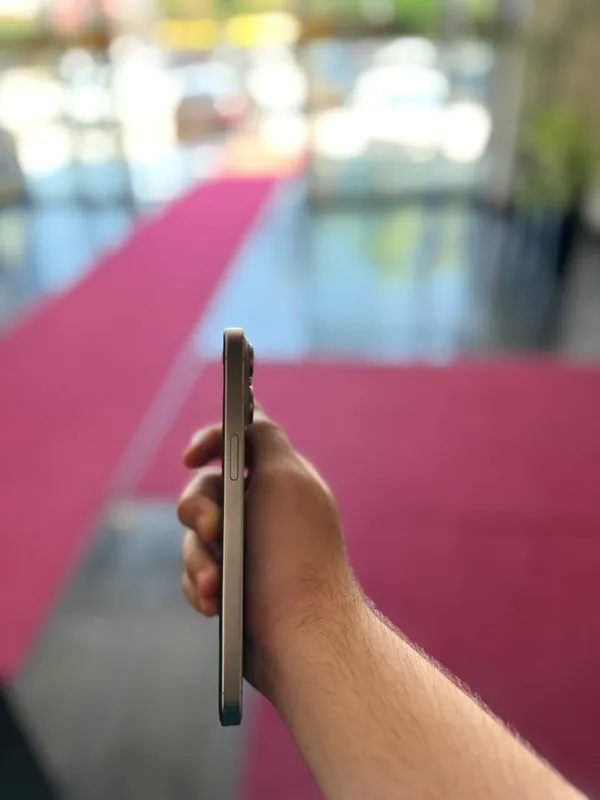 Iphone 15 Pro max 6
