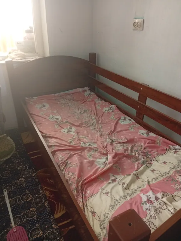 bolalar uchun ikki qavatli krovat, har biri 1 000 000 1 bolalar uchun ikki qavatli krovat, har biri 1 000 000 1