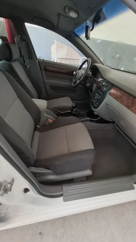 Продается Chevrolet Lacetti 2-позиция 7