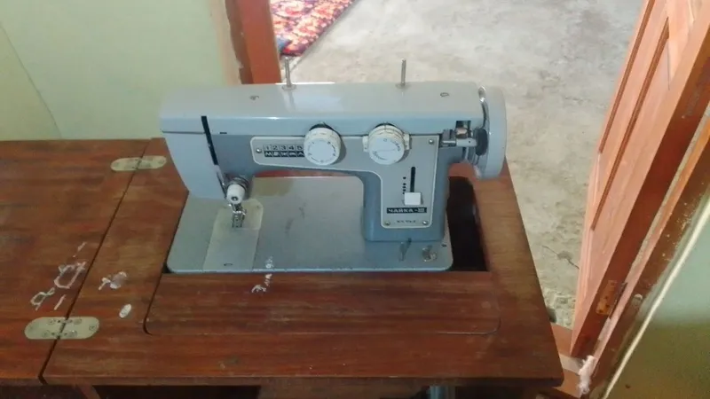 Tikuv mashinasi sotiladi ishlaydi holati yaxshi manzil Gijdivon MFY