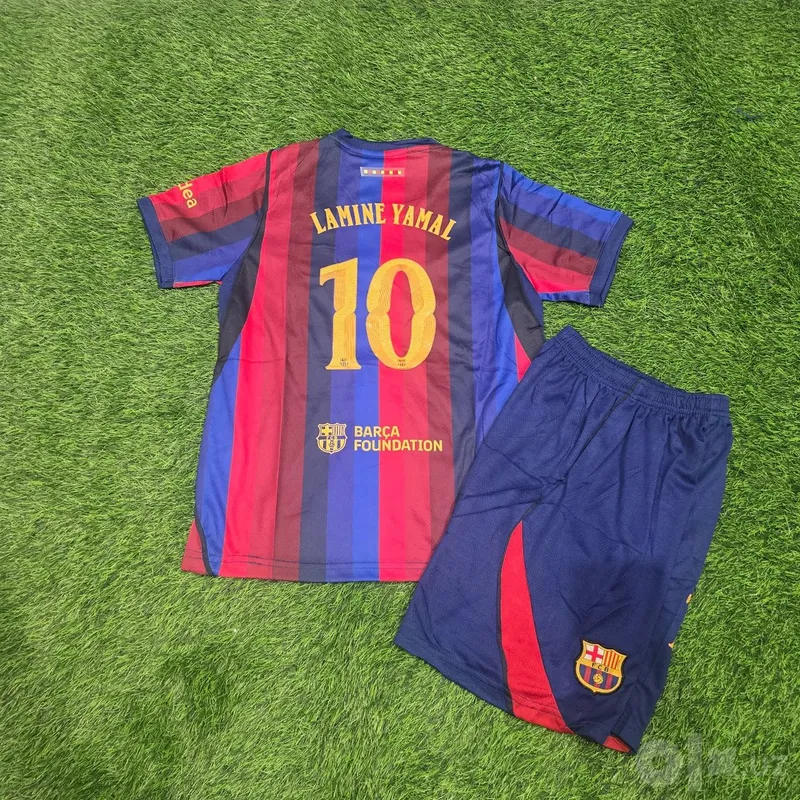 Детские одежда Detskiy futbol forma kaptok top мяч sarkanojka butsa 6 Детские одежда Detskiy futbol forma kaptok top мяч sarkanojka butsa 6
