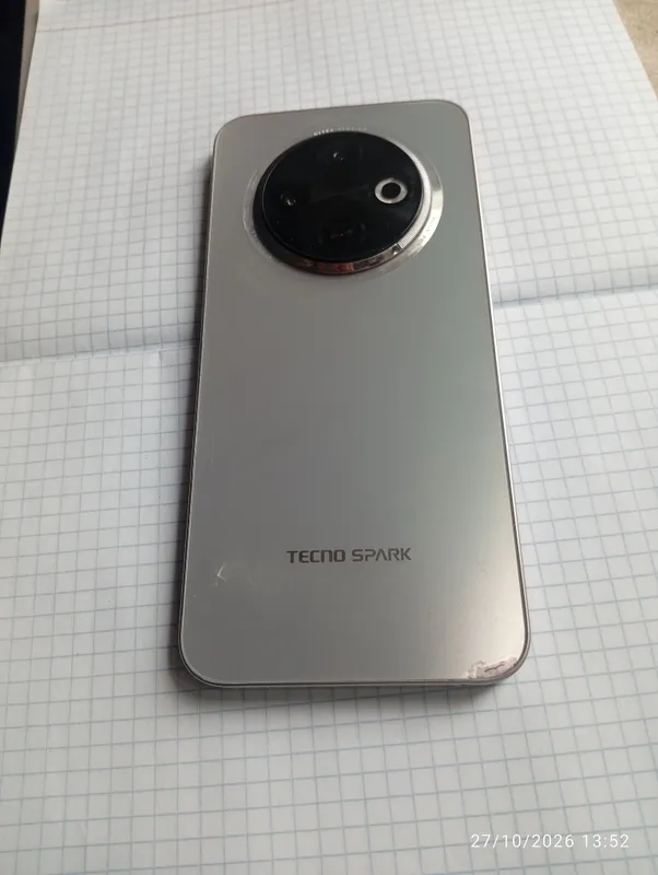 Tecno spark 30C  128 GB 5