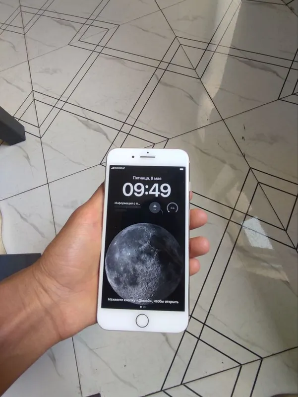 iPhone 8 puls srochni sotiladi
