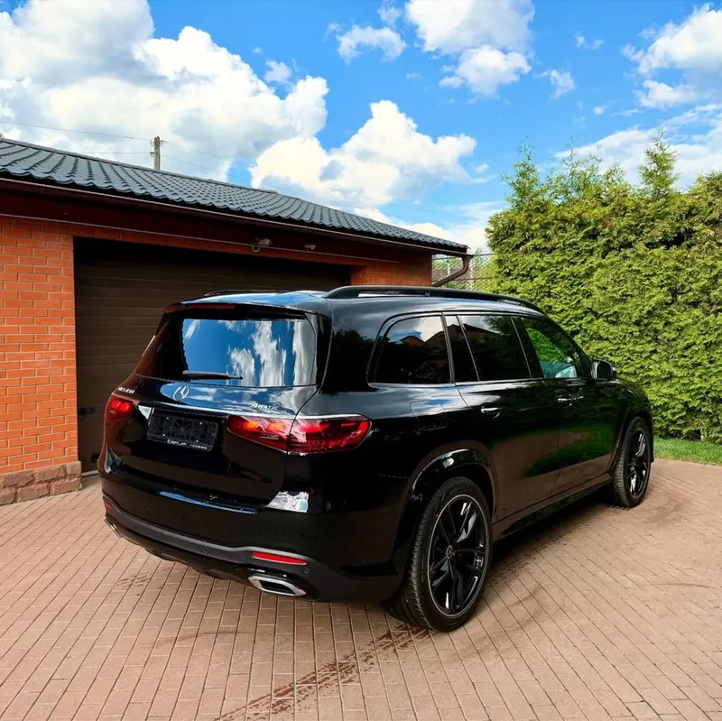 Новый Mercedes-Benz GLS 450 — фото 2