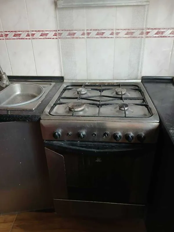 Продается Газовая плита indesit