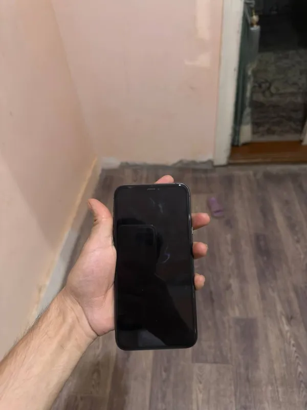 Iphone 11 pro max 256 Yonks 76 5 Iphone 11 pro max 256 Yonks 76 5