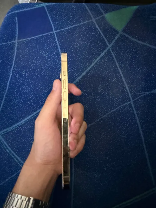 Iphone 13promax 4