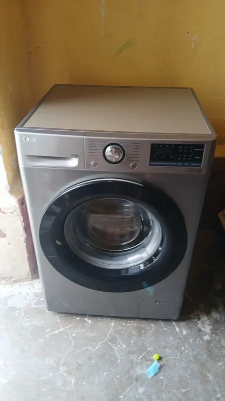 Стиральная машина LG 10.5 кг / В идеальном состоянии — фото 1