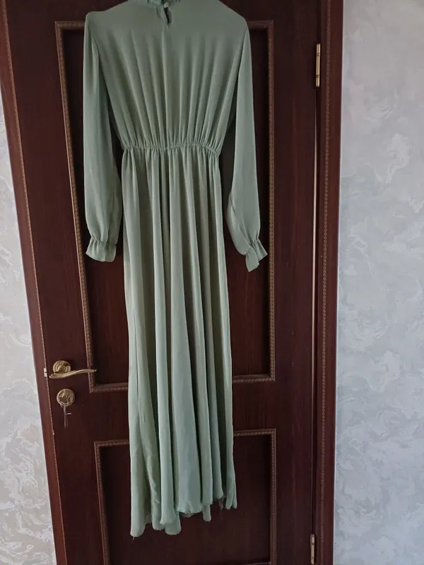 Женское платье из крепдешина, размер 48 2