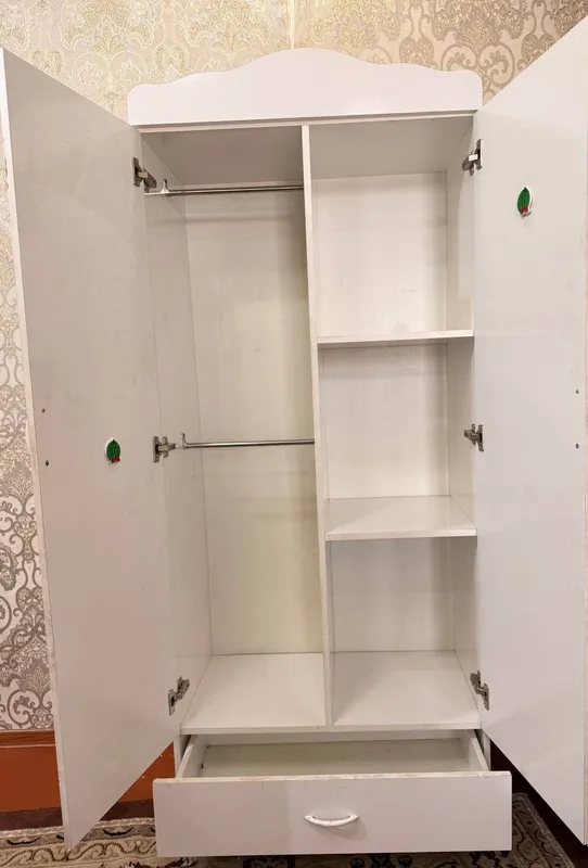 Детский шкаф, состояние новое, цена: 500 тысяч сум 2 Детский шкаф, состояние новое, цена: 500 тысяч сум 2