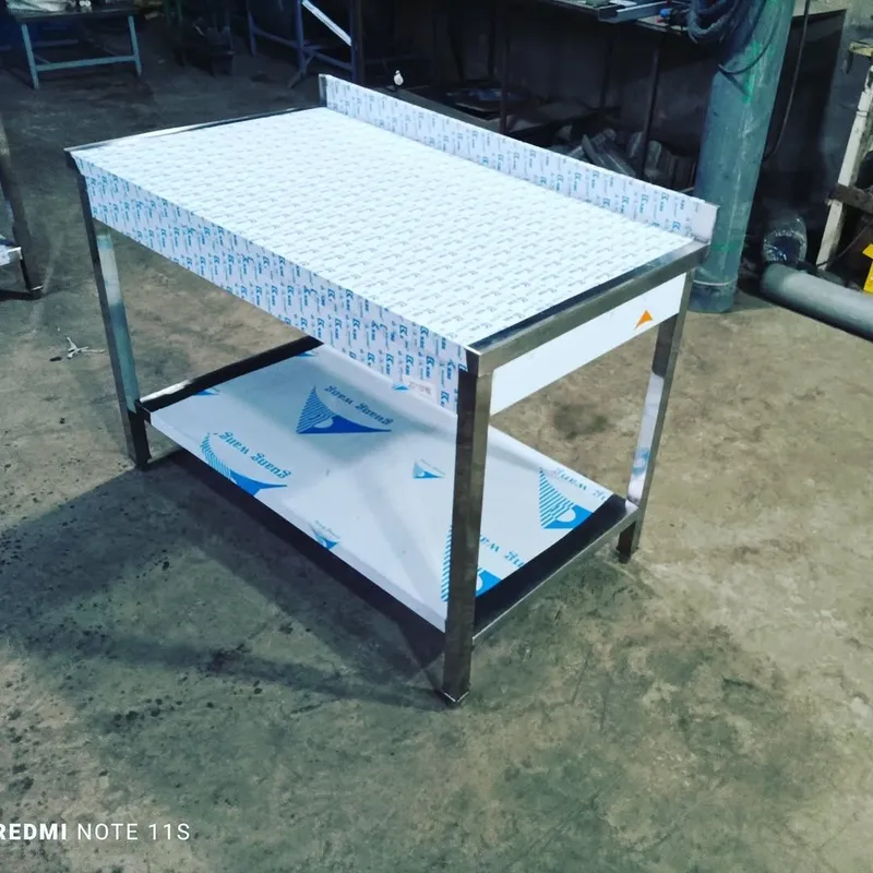 Nerjaveyka Stol 113x70