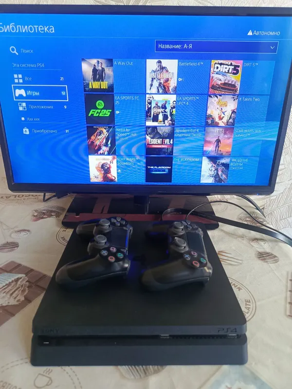 Ps4 slim oficial +EA play podpiska